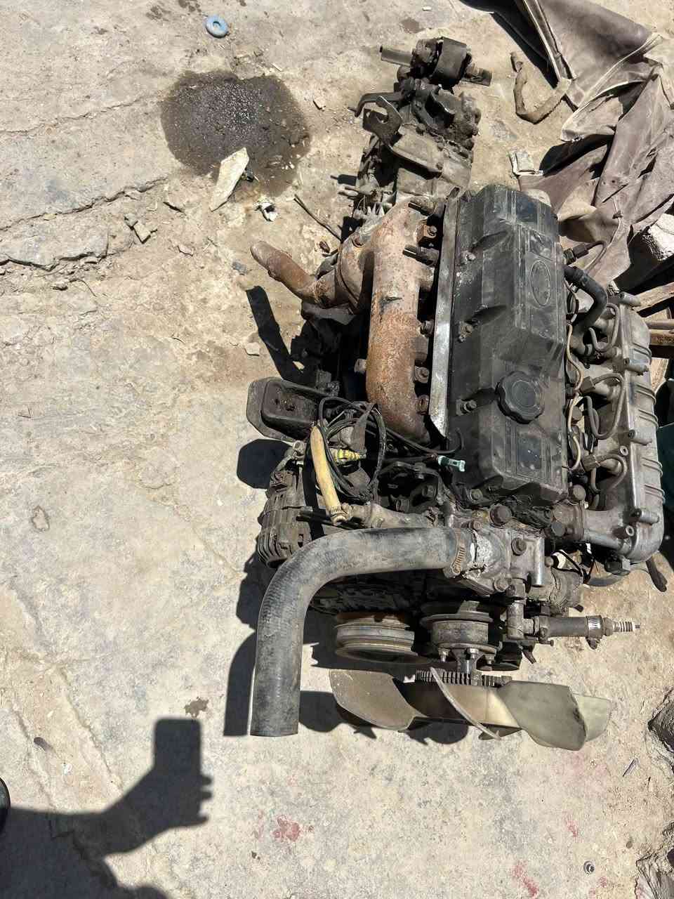 سلام عليكم مكينة وكير واكسن مال كيا بنكو للبيع السعر 10ورقات وبيهن مجال المكان بغداد ***********
