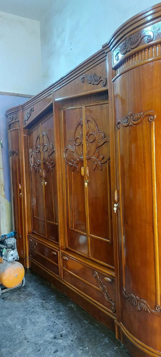 غرفه تسكام ضخمه موديل حلو وماعايزها برغي اخت الجديده شراي اتصل مكاني بل سوك
***********
