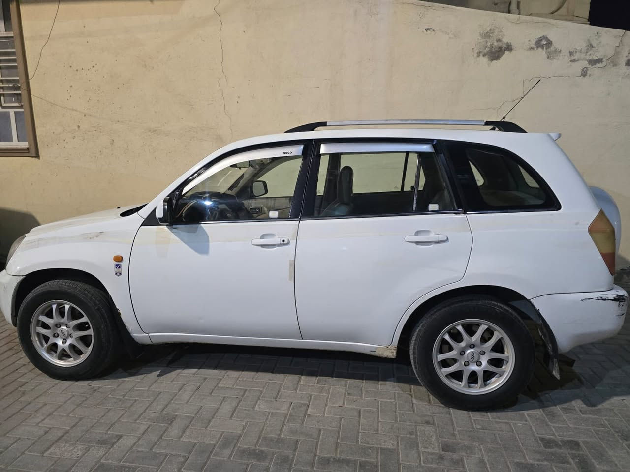 شيري تيكو ٢٠١١
سنويه مفقوده وبيهه فقدان سنويه
محرك واكف بيهه بطل 
كير ميكانيكي 
سعره ٤٠ فقل فقل  
الاتصال *********** 
بغداد / الكاظمية
