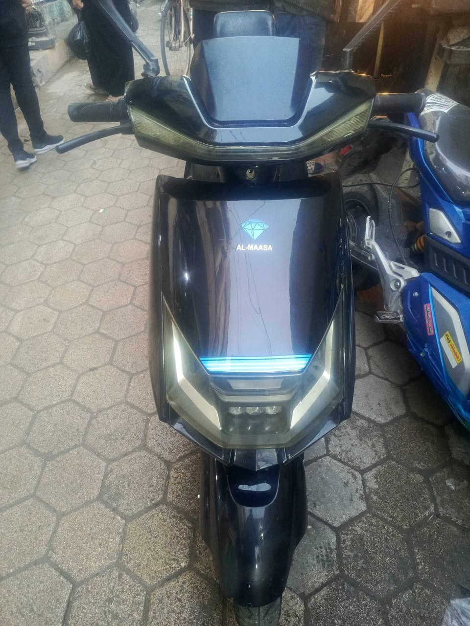 شحن للبيع السعر 400 بطاريات 6 ىقمي ***********
