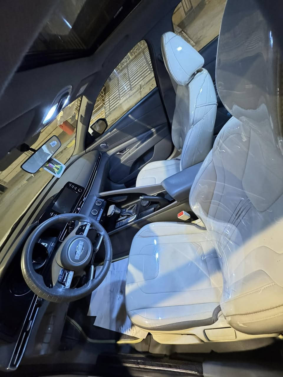 سلام عليكم هونداي النتره موديل ٢٠٢٣ خليجي مكينه الفين دوش كفاله عامه لا بارد لا شخط ماشيه ٤٥الف فقط بعدها علبلادي برغي ما مفتوح فول موصفات حساس امامي خلفي شاشه كبيره بلادي كامره فتحه مودات قياده ٥ويل كب بيها هواي مواصفات رقم بصره بسمي تحويل مباشر سعرها ١٨٦وبيها مجال قليل رقم الهاتف ***********مكاني بصره جنينه @
