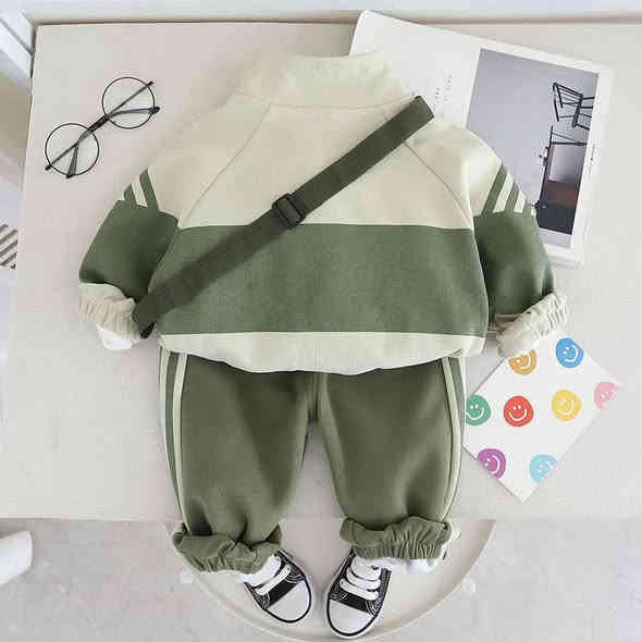 سوت ولادي 3 قطع مع جنطة 🏅💯

يلبس من 3-4-5-6-7-8 سنةً✅

العنوان 📌الصويرة -حي المعلمين -شارع عمارة المنغر  -مقابل سرمد مول -مجاور تنزيلات حمودي -مجاور كريم بلادي للستائر

🚖توجد خدمة توصيل لكافة محافظات العراق 🇮🇶🚖 
للاستفسار***********
