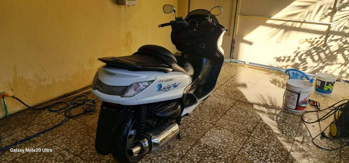 دراجه ماجسته ملي كراند 2009 تشغيل عن بعد وانذار  سرقه وحساس جك وبريك كفراتهة نضيفة دراجة نضيفة كما واضح بالصور اوراق بيها  بيهة عطل بسيط   تخربط تشتغل وتطفة للبيع  او مراوس ب625 بيهة مجال حك الجية مكاني نجف عسكري كبل للأستفسار ***********
