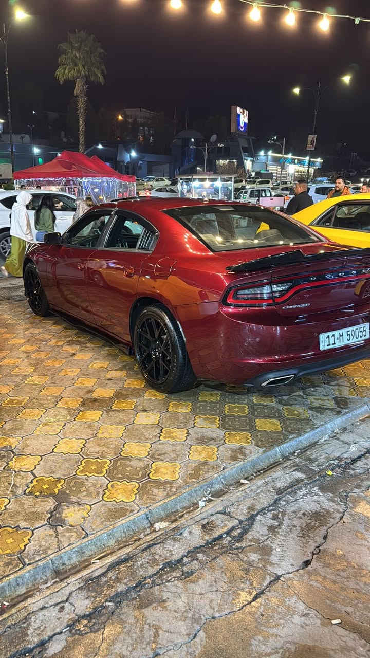 السلام عليكم 

جارجر موديل 2020 SXT PLUS 
فول مواصفات فتحه سقف خزن كشنات جلد حضن تدفئه وتبريد 
كشنات خلفيه تدفئه 
السياره بيها مكانات صبغ ابيع حزام 
السعر ١٨٠ وبيه مجال 

العنوان بابل الحمزه الغربي 
للاتصال ***********
