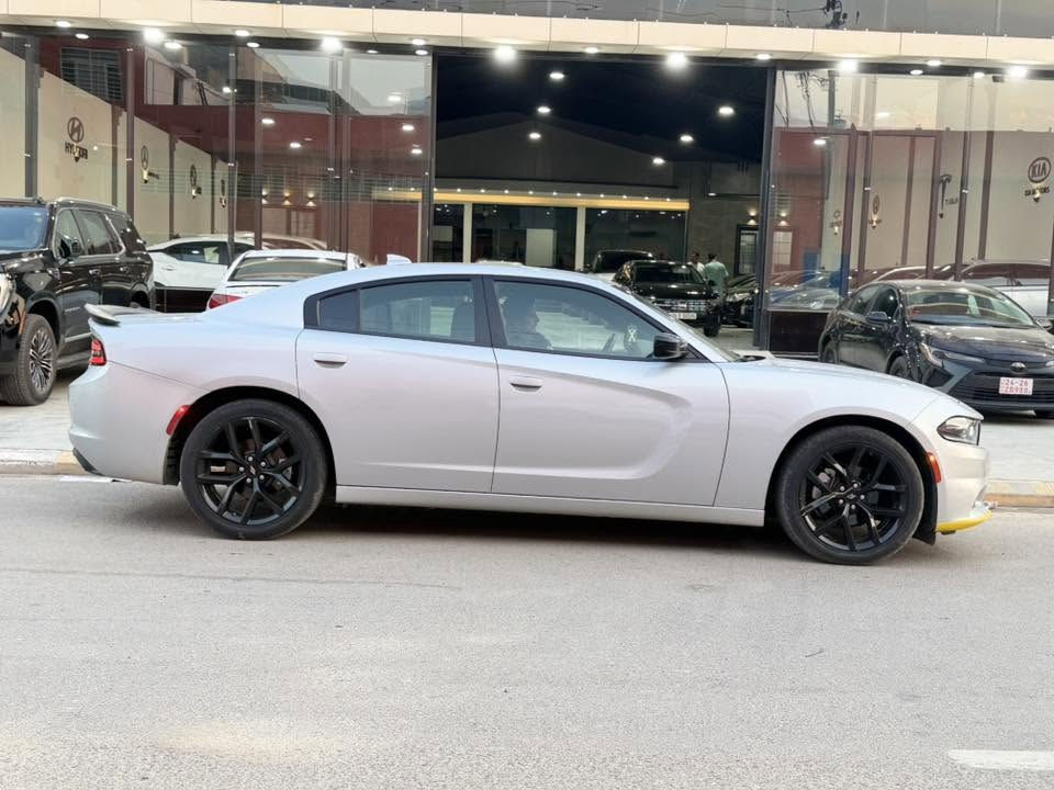 SXT Plus - 2023 جارجر
• الموديل: 2023
SXT Plus :الفئة •
(Clean Title) وارد أمريكي •
• بيها قطعتين ونص (كلير أمريكي)
• بلا دواخل
• بلا إيربكات
• رأس البوند شبر (تعديل بارد)
§ السعر: 21,500 دولار قابل للتفاوض.
أ الموقع: الموصل - مدينة المعارض الجديدة
للاستفسار: ***********
