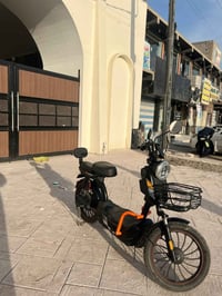 دراجة كهربائية • قليلة الاستخدام • للبيع