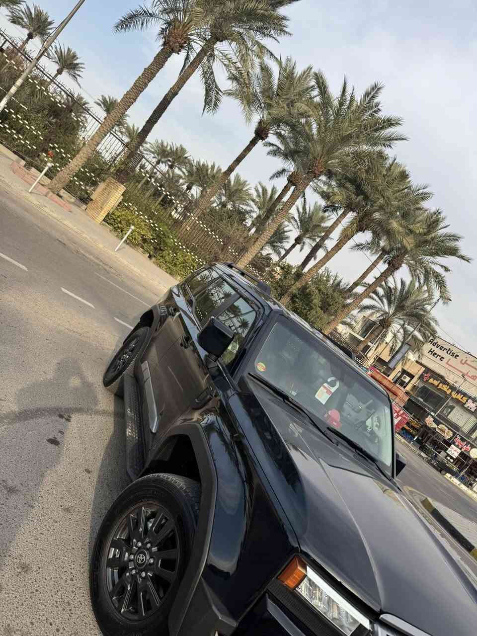 السلام عليكم برادو 25 R0
الموصفات 
حساس خلفي امامي فورويل 
تشغيل عن بعد 
مري شفط
شاشه كاميره 
داخل مخمل 
السياره ماشيه 8000
عليها ppf
سياره ساز داخل الضمان 
السعر 46700$
وبيها مجال بسيط 
مكان السياره شارع فلسطين 
***********
