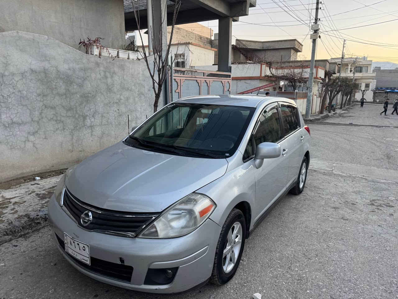 نیسان تیدای ساخ مەنەفیست ئەسلی مۆدیل2011بیش کەبس حیزام بۆیاخ سەقفوشانی بەشەرت کامل مەسروف هیج نوقستانی تیانیە سیارە کە بی حەیبە گیرومەکینەکارەبای هەموی مەزبوتەشوین قەلادزئ***********نرخی54گەلاومەجال بشدار, السليمانية
