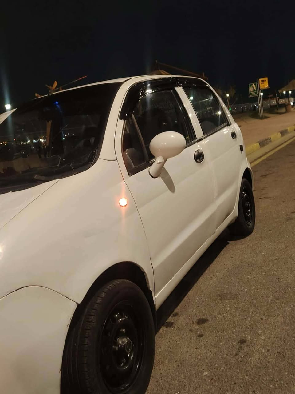 كيوكيو 2013  
كير عادي 
كوبون بنزين بيها ✅
مكينة وكير، شرط ✅
تبريد تدفئه كله شغال وفول ✅
صاحبها شرعي موجود شرط الوكالة والتحويل ✅
سيارة نظيفة حيل مال بيت صرفت✅ عليها الله يشهد كله جديد ✅
مضخم صوت حتى قفل مركزي مسويلها ومو من هاذ العادي وشوفو بالصور ✅
كله جديد  
السعرررر 35 بيها مجال قليل


**إذا كنت صاحب هذا الإعلان وتريد حذفه لأي سبب، رجاءا أرسل رسالة إلى الدعم الفني**