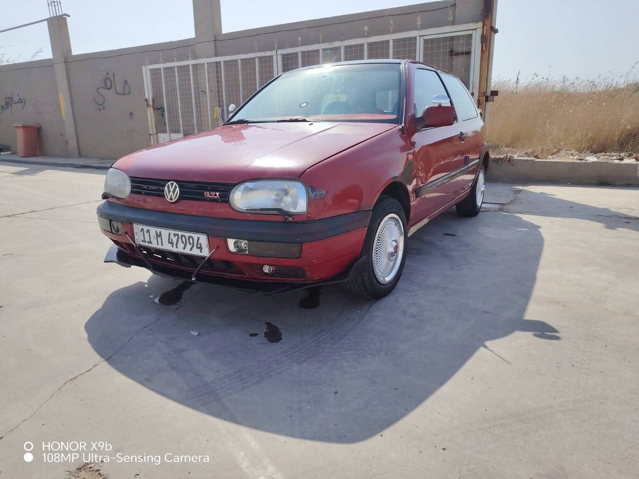 السلام عليكم كولف 93 للبيع
محرك 1400 انسه صرف البانزين كير ومحرك جيد جدا
تبريد شرط ثلج زوج تايرات جدد تخم بلكات جدد تخم واير بلك فلتر بانزين ديلكو وفحه جديد صدر كله جديد 
والسياره ع البلاد خياس مابيهه بس ذيل الجاملغ
ترايك وين ما يعجبك سياره مال جناي
السعر 33 وبيهه مجال للشراي
***********
