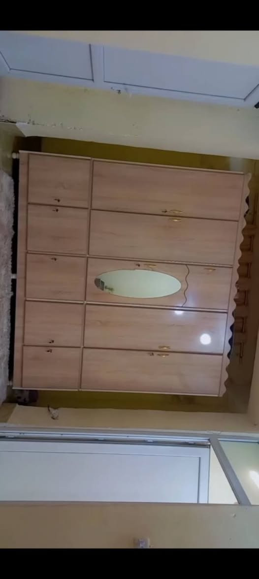 سلام عليكم غراض للبيع السريرجديد هزازلحد عمر ٦ سنوات ويا دوشك
غرفه نوم كامل ب٤٠٠ بي مجال بسيط لان اكثر من قطعه كاونتر للبيع ب ٧٥ بي مجال سنك وملحق وحد والكاونتر وملحق مالته وحد يعني تكدرين تفصلي


**إذا كنت صاحب هذا الإعلان وتريد حذفه لأي سبب، رجاءا أرسل رسالة إلى الدعم الفني**