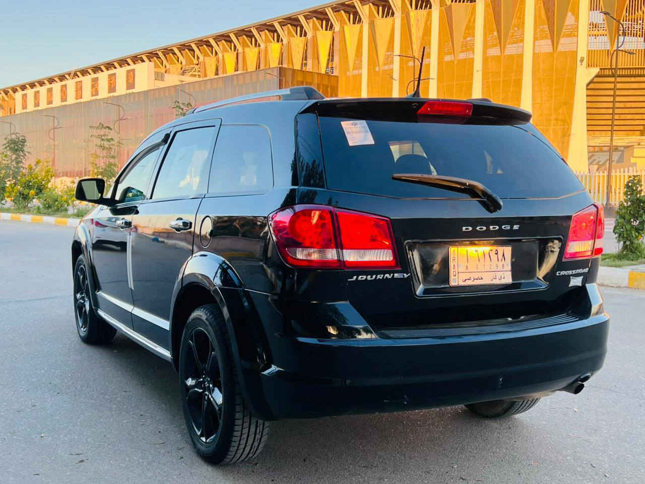 السلام عليكم  سيارة دوج جورني كروز موديل 2019 رقم ذي قار حره تحويل مشروع وطني ضررها تبديل بنيد وبيها رشات صبغ خفيفه تجميل محرك 2400 مامفتوح شاشه كبيره كاميرا دواره تحكم جهتين 7 راكب جلد كشن كهرباء 3 قطع تبريد تخم تاير تبريد حداديه كهربائيات كلها شغاله السعر 110 ورقات وبيها مجال بسيط للشراي مكان السيارة ناصريه الشموخ للاستفسار *********** *********** ناصرية, ذي قار
