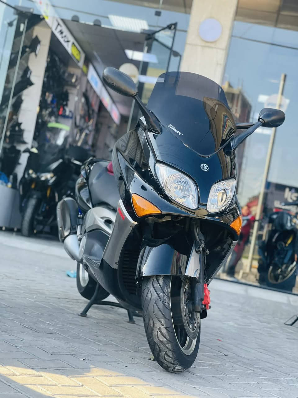 سلام عليكم شباب تي ماكس 2008 الدرجه رمبه مكفوله كفاله عامه الدراجه شخط ما بيه صارله اسبوع من نزلت من معرض ماهر كناني  الدراجه فول اي نقص مابيه كلشي شغال اشاير دبل اشاره سيد بريك عدت اسباين كهرباءيات كله شغله المكان حله بابل حي الجزاءر السعر 33 او بيه مجال حك جيه او هاذه رقم هاتف ***********
