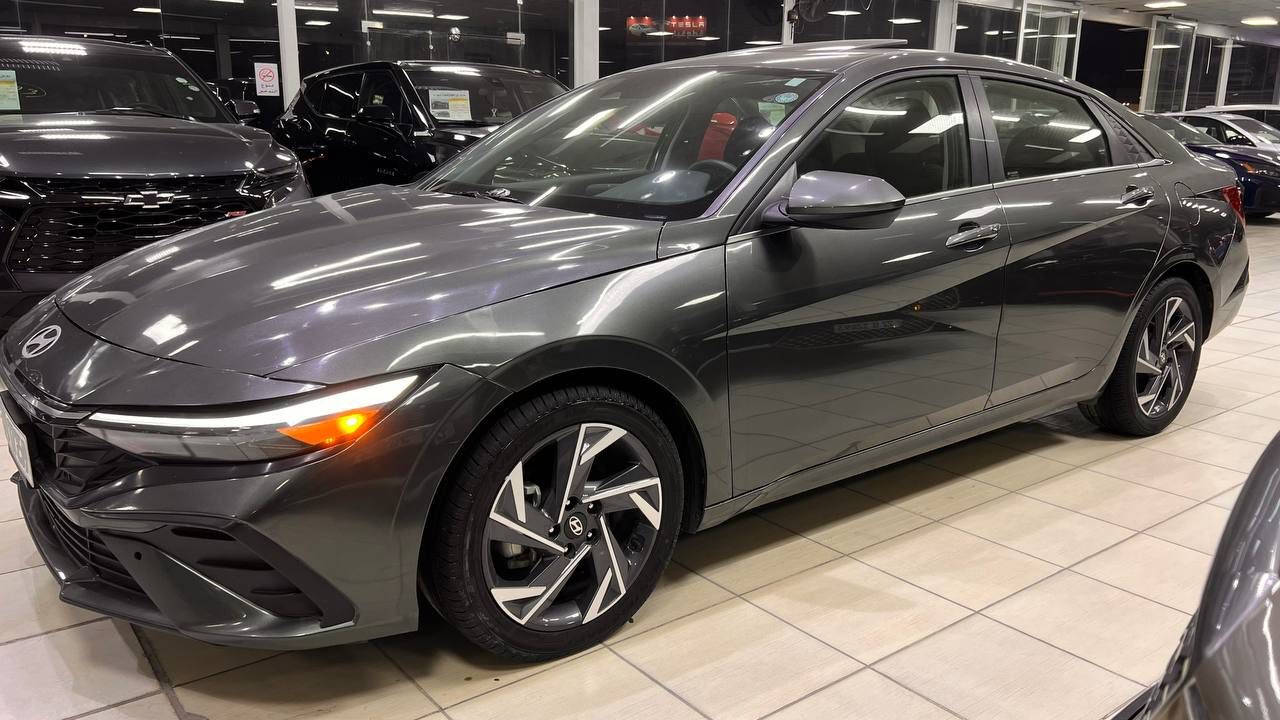 السلام عليكم ورحمة الله وبركاته.
#معرض_ابن_شعبان_لتجارة_السيارات. 
_____________________________
✅اسم السيارة : هيونداي النترا  
✅الموديل : 2024
✅رقم السيارة : رقم اربيل وكالة او نقل ملكية حسب الرغبة 
✅السعر : 169 ورقة 
✅الضرر : الجاملغ الامامي الايسر + طرف البنيد بارد
✅الايرباكات : ضرر ايرباك الدركة راجع بلادي 
✅عداد المسافة : 36 الف ميل 

_____________________________
🔻1-حجم المحرك 4 سلندر 2000 دوش
🔻2-ويل كب حجم 17 مع طقم تايرة 🔻بحالة ممتازة 
🔻3-بصمة ابواب و بصمة تشغيل و تشغيل عن بعد 
🔻4-رادار جانبي 
🔻5-فتحه سقف  
🔻6-اشارات في المرايا الجانبية 
🔻7-لايتات زينون
🔻8-غرفة السيارة مخمل   
🔻9-وضعيات متعددة للقيادة
🔻10-تدفئة المقاعد الامامية
🔻11-تحديد مسار
🔻12-انارة محيطية متغير اللوان
🔻13-شاشة كبيرة 
🔻14-كيجات ديجتل ليزرية

🔵السعر المطلوب : 169  ورقة🔵

________________________________
للأستفسار اكثر : 
الادوات ☎️***********
المبيعات☎️***********

🔴العنوان: النجف الاشرف🔴
🔴المدينة المائية🔴
🔴مقابل حي الجامعة🔴
🔴مجاور كافية الزاويه🔴
