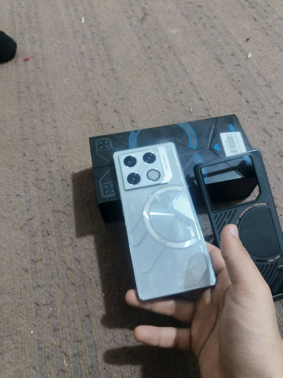 سلام عليكم اخوان جهاز جيتي 20 برو جهاز نضيف ومكفول من كلشي ملحقاته كامله شاحنه وكفر وفريز وكارتونه ولزكه حمايه جهاز كامل من كلشي وبوبجي 120 فريم
السعر 270 وبي مجال حك الجيه
مكاني بصره معقل 
رقمي ***********
