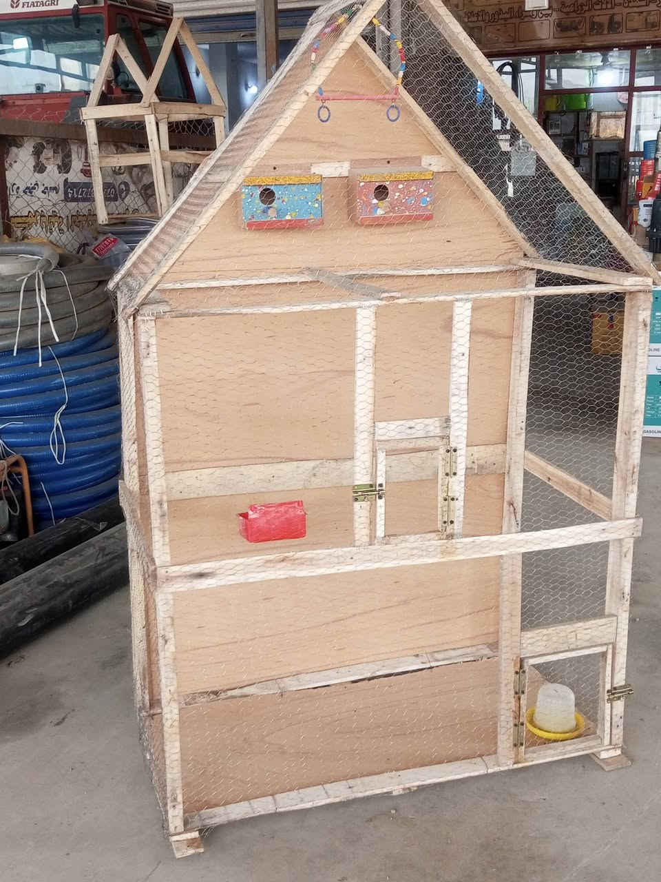 ياالله
سلام عليكم
عمل وبيع اقفاص خشب وبأسعار تنافسية
والسعر حسب حجم القفص شغل حسب الطلب 
للحجز والاستفسار الاتصال على الرقم
***********
***********
