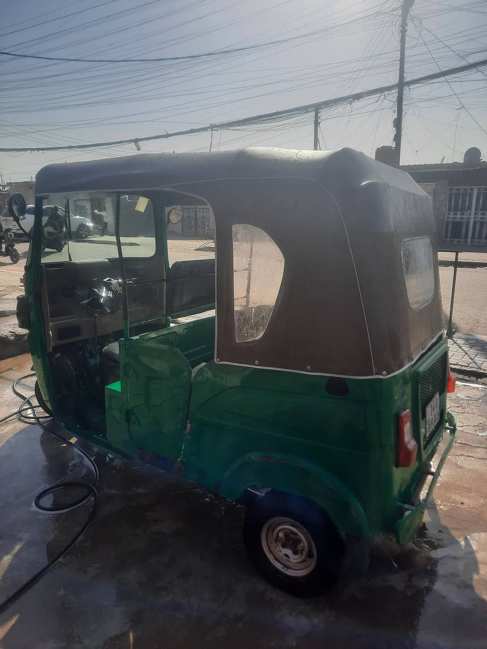 ٢٢ رقم سنويه كامله بيها صبغ وره قليل جماليه بدون ضربه ومكينه مفتوحه مكاني بصره كرمت علي ابصخير سعر ٧٢٠٠ 
***********
