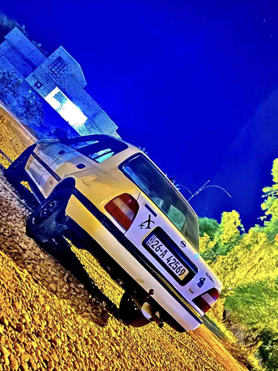 السلام عليكم صني للبيع موديل ٩٣سنويه لل ٣٠يلا تنتهي كير محرك شرط ٤تواير جديد سياره جاهزه السعر ٣٥وبيها مجال /***********
