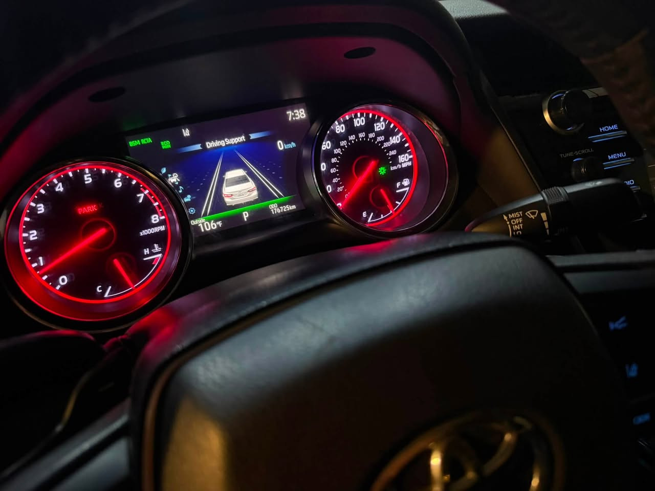 السلام عليكم
🚗 للبيع | Toyota Camry XSE 2019
🔹 الموديل: 2019�🔹 الفئة: XSE فل مواصفات�🔹 المحرك: 2500 CC
المواصفات:�سقف بانوراما�تشغيل عن بُعد�كاميرا خلفية�رادارات جانبية
رادارات امامية�نظام المحافظة على المسار (Lane Assist)�مقاعد أمامية كهربائية (السائق والراكب)�مقاعد أمامية تدفئة�هاند بريك بصمه�لايت زينون
بك لايت ليد�تحكم بالستيرن اربع جهات مع شفتات
ويل السياره الاصلي موجود
📌 ملاحظه بيها بارد على كد شبر بالجاملغ الأمامي الأيمن فقط، 
وحادث الامريكي بارد بلجامغ الخلفي الايمن بدون ايرباك، وكل شيء موضح بالصور.
ماشيه 176,000 كيلو
💰 السعر: 18,500 دولار
📞 للاتصال: ***********
