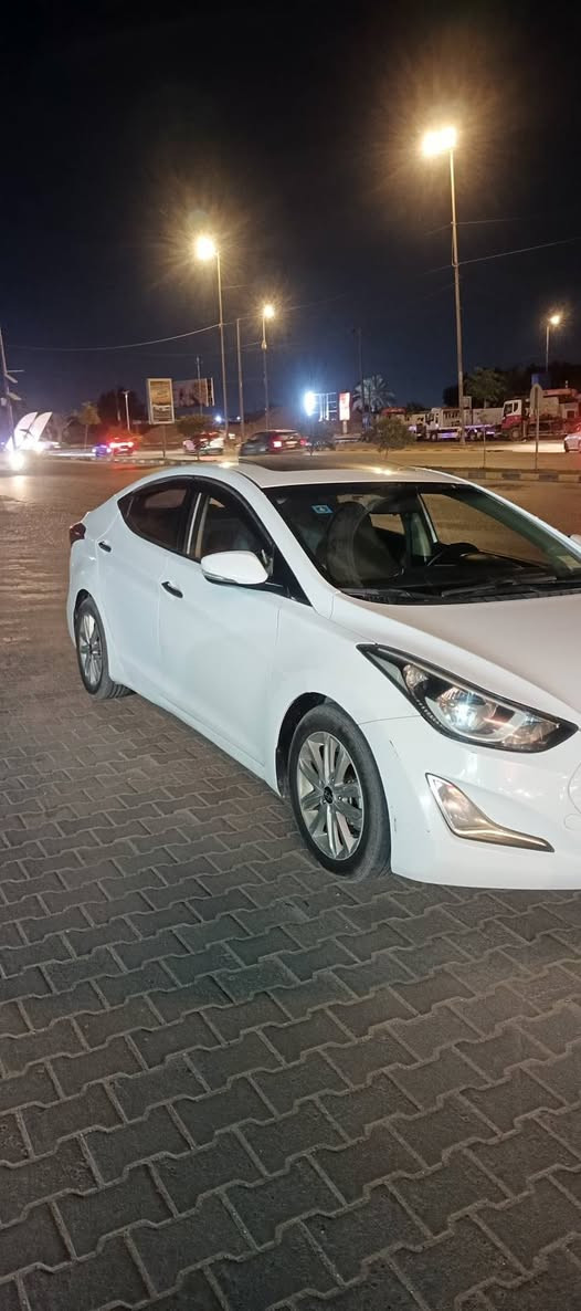 سلام عليكم سياره مكانها نجف لاشرف مديل 2016خليجي سعر 115بيها مجال قليل
سياره فتحه شاشه تحكمات مري شفط اشاير بل مري  سياره بيها مكانات صبغ قليله 
مكينه كير حداديه كهربائيات ادامه كامله عليه 
سياره دينار ماناقصها 
***********وتساب
