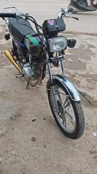 دراجة سيفان للبيع دراجة 5كير محرك كهربائيات كله شغال بس سلف صجمات معوز...