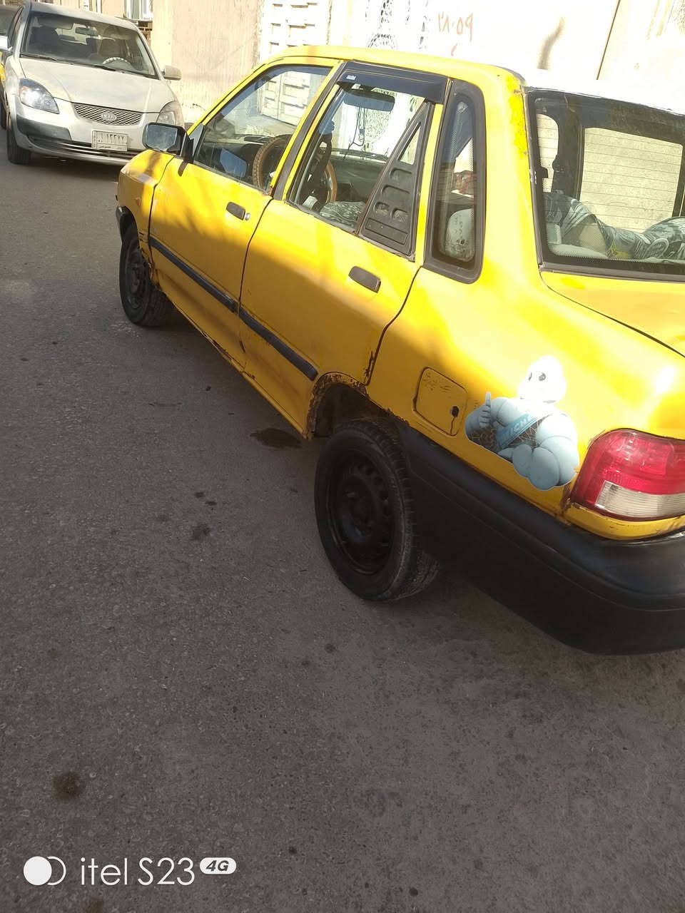 سلام عليكم سايبه للبيع مديل ٢٠١٠سياره نضيفه بدون راعي مكان نجف السعر ١٠الشراي يتصل عل رقم ***********
