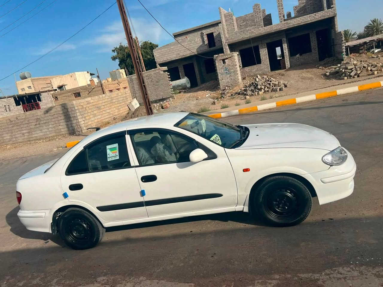 السلام عليكم
للبيع سني ياباني اصلي موديل 2002 
بيه بنيد + جاملغ امامي + باب + جاملغ خلفي 
مكينه قبق اسود شرط لاتنقيص ولاتبخير 
كير اوتو + جام عادي + تخم تاير 
+ صدر امامي + خلفي + تبريد ثلج شرط 
السياره حلوه وجاهزه مابيه اي نقص 
السياره رقم صلاح الدين مشروع وطني يعني شرط التحويل 
السعر 73 وبيه مجال للشراي 
الاستفسار ***********
