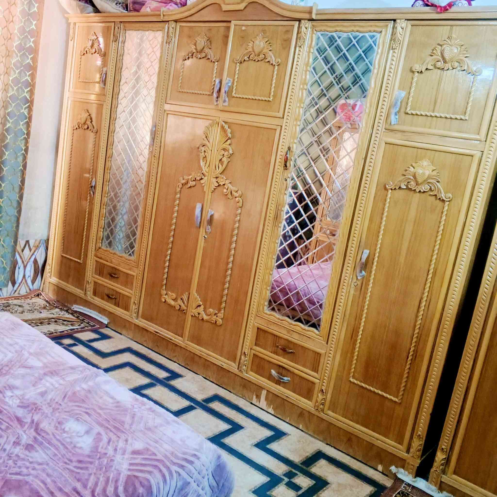 السلام عليكم غرفه نوم صاج عراقي اصلي غرفه نضيفه لمكان بغداد ***********
