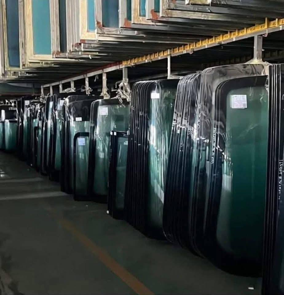 تعلن محلات #محمد #اياد   ***********
عن -توفر زجاج السيارت الحديث والقديم 
-بأسعار جيده تبديل الزجاج الامامي الكافه انواع السيارات 

-تبديل الزجاج المضلل البيبان والخلفيه 

-ازاله التضليل من الزجاج الامامي والابوب

-تنضيف مكان الزجاج بعد ازالته  

-ويتوفر زجاج اصلي الكافه انوع السيارات 

-ويتوفر زجاج درجة اولى مع ضمان جوده العمل والزجاجه -فتره الضمان 3️⃣سنوات 

مع احسن انوع السلكون 

-يتوفر جميع انواع السلايتات لجميع انواع السيارات

-ويتوفر زجاج درجه ثانيه ضمان فقط جوده العمل وليس -الزجاجه 

-وكل هاذه عدنه شد موقعي داخل بغداد فقط ضايج من -الزدحام ماعندك مجال تجي احنى نجيك بكل مكان ابغداد 

-وتشوف الشغل اذا ميعجبك ربع متنطي والجامه هديه من -عدنه الك 

-موقعنا الفرع الاول شارع شيخ عمر قرب مقبره الغزالي 
الفرع الثاني مجاور مرور الكاظمية
-للاستفسار اكثر اتصل بنا او مراسله على واتساب. (***********)  #محمد #اياد
