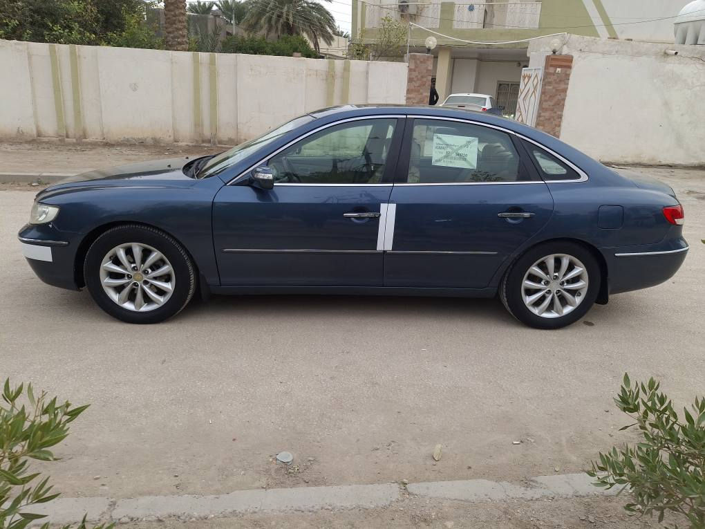 السلام عليكم 
هونداي ازيرة للبيع 
موديل 2008
حادثه جاملغ وبنيد بدون دواخل 
وباب الصدر ملاونين وياه 
يعني بيه 3 قطع بدون دواخل
مكينه 6 سلندر جديده هستوه شاديه 
السعر 93
العنوان بابل 
*********** حلة, بابل
