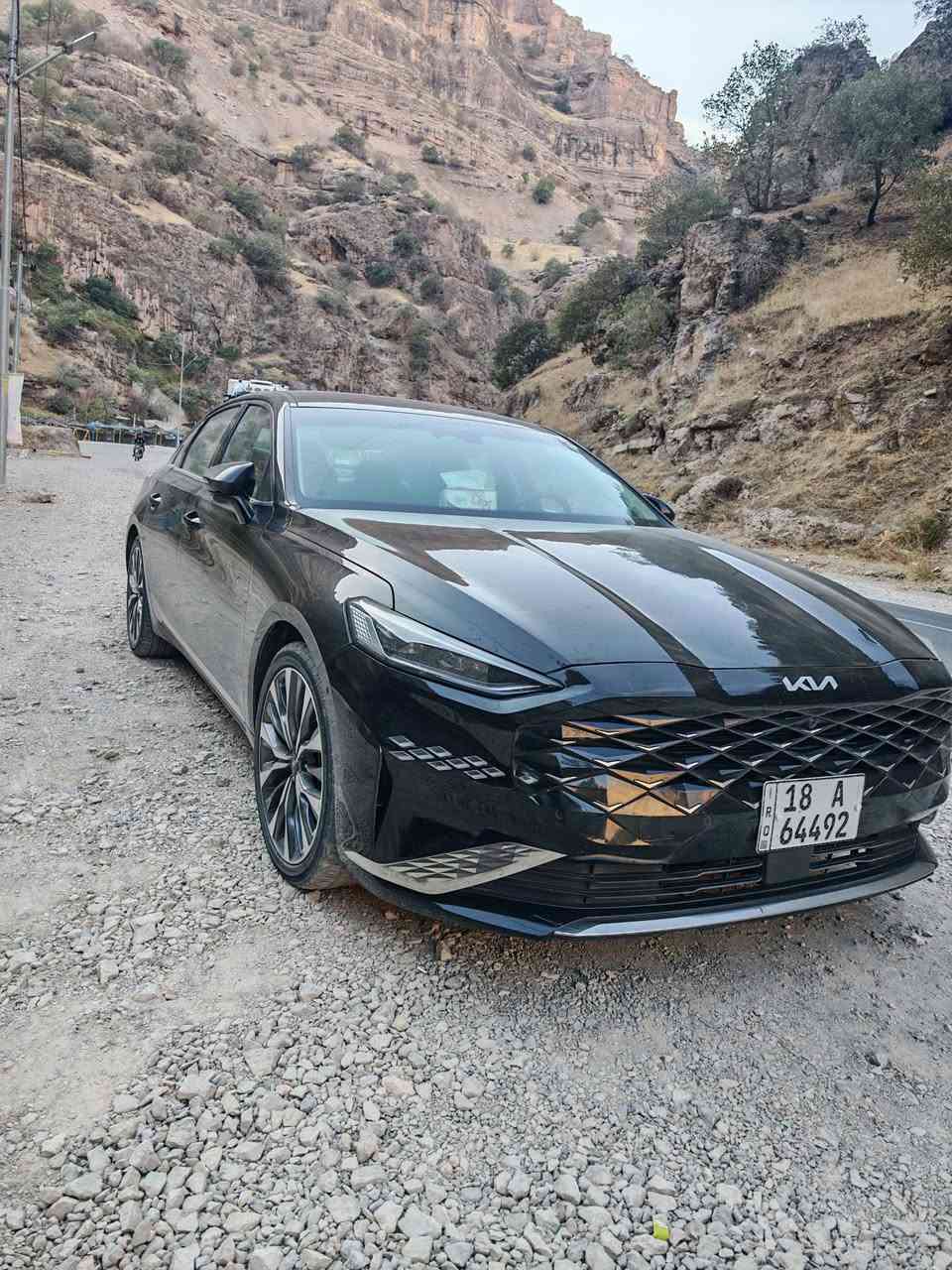 22مرقم بابل دولي محرك 6سلندر بانزين عدى البانوراما شنو الي بالك بيها. 
اسود ملكي 
للبيع او للمراوس
 السعر 235
ماكو هيج سعر بهيج مواصفات بانزين 6سلندر 
لحد يقارنها بسعر الغاز التكسي 
_كيا k8
موديل 2022
اللون اسود فول  مواصفات
بصمه 
فول رادارات 
قيادة اليه
مري شفط 
اشاير بلمري 
مري قلاب من ترجع بك
اضائه من تتقرب الها بلمري 
اضائه بليدات من تتقرب الها
الشاشات الاماميه الكيلومتر وشاشه الراديو بيها فلتر اضائه لحمايه للعين
جنطه كهرباء  شفط
4كاميرات 360
الكاميرا 5 تسجل فيديو  بلادي من الشرك وتعرض على شاشه السياره 
تقدم وترجع بلريمونت 
حساس امامي وخلفي 
مودات درايف 4
اوتو هولد
 _شاحن_ وايرلس
شاحن كيبل 
USB
التبريد 3مناخات منفصله امامي وخلفي
الايتات LED عالي وناصي 
الايتات ماطور متحرك
الدشبول  بي اضائه ملونه
اللد الامامي نشرة ضوئيه متحركه
الكشنات الاماميه كهرباء 
كشن السايق مساج
الكشنات الاماميه اوضاع متحركه كثيرة 
كشن السايق خزن 3اوضاع
كشن السايق بعد 130 يحظن السايق
تدفئه تبريد بكل كشنات السياره
تدفئه بالستيرن
بردات خلفيه
كاميرات بالدشبول من شغل اشاره يمين او يسار
محرك 6سلندر بانزين
حادث فقط بنيد مبدل بلونها هوه والدعاميه
ايرباك الستيرن والجواه
ويل 19
تخم تاير مشلن
14 سماعه 
نظام الصوت مريدين صوت نقي بشكل موطبيعي
بريك خلفي من ترجع وسيارة وراح توكف وحدها
الاستفسار*********** ميراد
