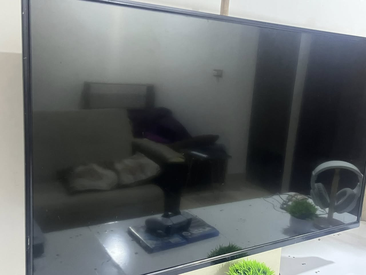 شاشة للبيع نوع جنرال حجم 43 السعر 75 بيها مجال مكان الراشدية بغداد***********
