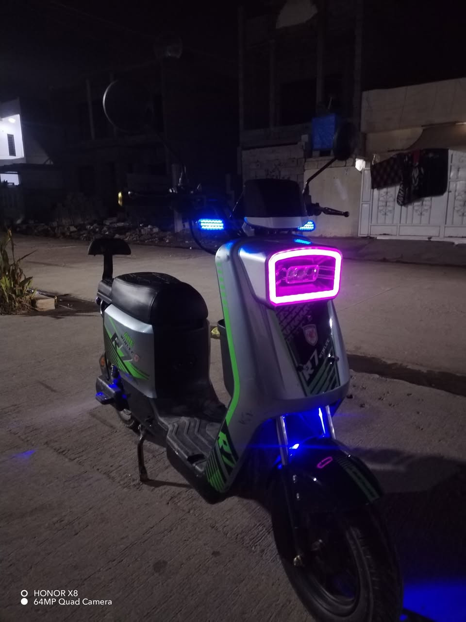 سلام عليكم
دراجه شحن نوع R7 .. ونلي الاصلي 5باتريات

الباتري 32امبير شرط نضافه

مستخدم شهر  واحد فقط

موديل 2026

فول موصفات

شرط السرعه 120

سعر 470بي مجال للتفاصيل خاص


**إذا كنت صاحب هذا الإعلان وتريد حذفه لأي سبب، رجاءا أرسل رسالة إلى الدعم الفني**