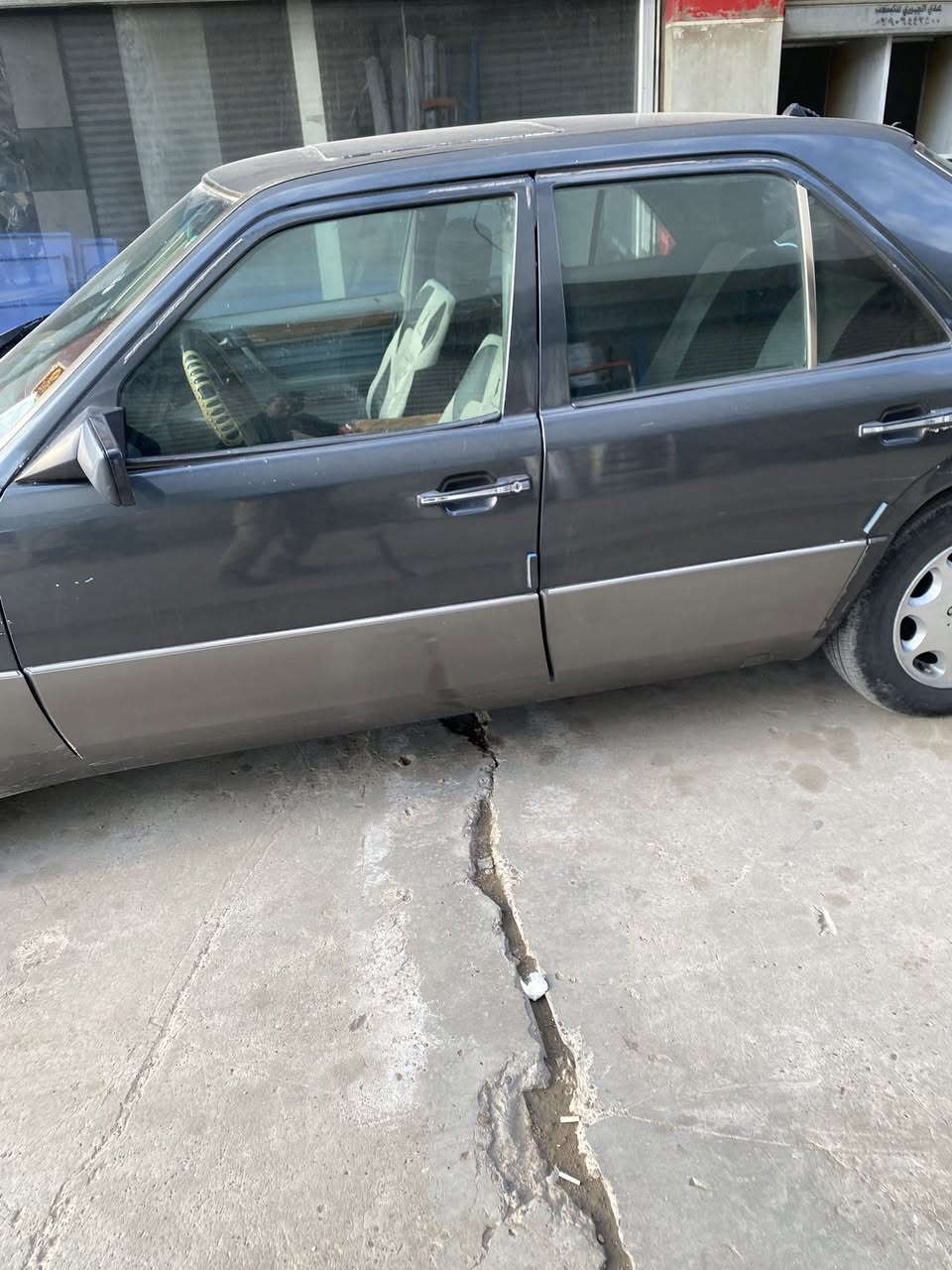 مارسدس دب موديل 1991 كير و محرك جديد سنوية منتهية السعر 55ورقة بي مجال موبايل ***********
