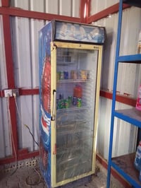 عارضات خير من الله السعر الوحده 175الكبيره البرتقاليه سعرهه 250بيهه مج...