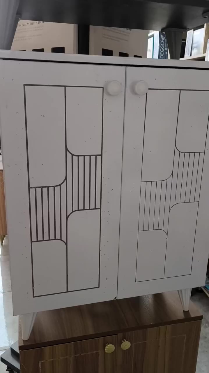 مجموعة بن جاسم ( شارع المحكمه او الشارع الحولي مقابل شارع الامام عبد الله العسكري (ع) )
نقدم لكم انسب الاسعار و بسعر الجمله
متواجدين من الساعه 7صباحآ الى  8 ليلآ
توصيل مجاني داخل الشوملي للقوائم فقط
وتوجد خدمة توصيل لجميع المحافظات🚙
واتساب ***********
