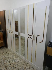 ٥ قطع • خزائن
