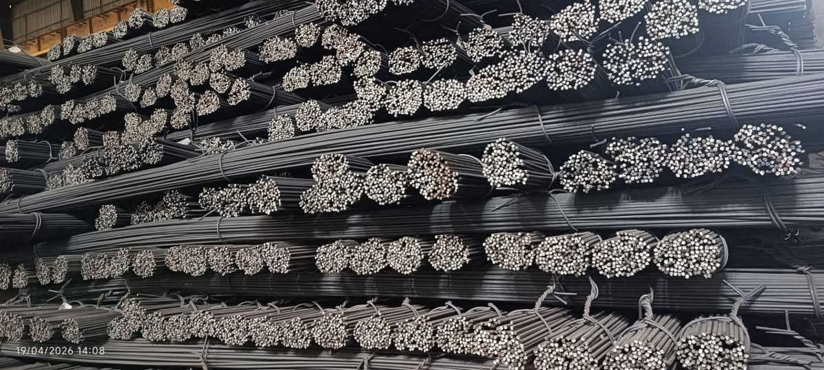 اف اف اربيل الااصلي.        850 ألف
عراقي سليمانيه.                  780 الف
 فان ستيل أربيل                   860 الف
سوبر ستيل.                      780 ألف 
 أف كي عراقي ناصرية        810 ألف 
 كربلاء العتبة.                    810 ألف 
 دارين ستيل أربيل             810 ألف 
 ايراني غير مفحوص.          730  ألف         
 

🔴 تحطيم… تحطيم… تحطيم الأسعار 
🧱 مكتب الهلال لبيع حديد التسليح 
📍 العنوان: داخل بغداد للبيع جميلة ومفرد
⚙️ تجارة حديد التسليح (المستورد والمحلي)

---

🏅 وكالة عامة من معمل FF أربيل الأصلي
💯 ضمان حقيقي: إذا لم يكن الحديد FF أصلي… ينزل عند الزبون بدون حساب!

🔧 أساس مشروعك يبدأ من الحديد… ونحن نوفّر لك الأقوى!
✅ جودة عالية – خدمة سريعة – أسعار منافسة – توصيل مضمون

---

💰 أسعار حديد التسليح – قياس 12 ملم فقط:

الرقم النوع المنشأ السعر (ألف دينار)

📌 ملاحظة: باقي القياسات تختلف بأسعارها

---

🛠️ خدماتنا:

🔹 أتاري جاهزة حسب الطلب
🔹 سيم ربط
🔹 توصيل سريع لجميع المحافظات
🔹 البيع بالعدد وليس بالوزن

---

📏 تفاصيل القياسات المتوفرة:

▪️ 130 شيش – 10 ملم
▪️ 90 شيش – 12 ملم
▪️ 52 شيش – 16 ملم
▪️ 33 شيش – 20 ملم
▪️ 21 شيش.   25ملم

￼
📌تزورونا  بنفسكم راح تشوفون الفرق والأسعار النوعية وصدق بالمواعيد وقعنا الكائن الفرع الأول بغداد العبيدي  الفرع الثاني شارع السباع 
‏للتواصل والاستفسار الاتصال عبر الأرقام التالية ￼
📞***********
📞***********￼
