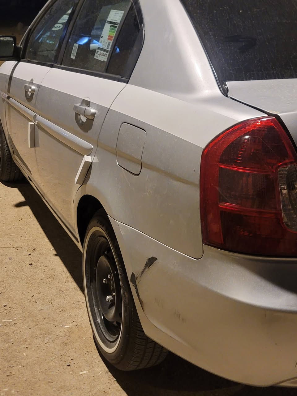 اكسنت 2007 بسم جاري رقم انكليزي السياره جديده فقط صبغ مكينه 1600 مكينه كير تخم تاير جديد  سنويه 30 مكان السياره ابو الخصيب ***********
