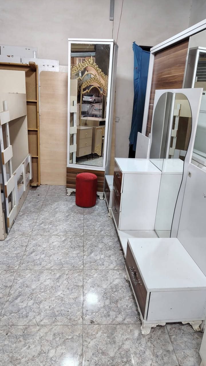 غرفه النوم تركي 7 قطع بسعر مناسب عنوان كركوك قصاب خانه قرب دفاع المدني *********** معرض الأخوين
