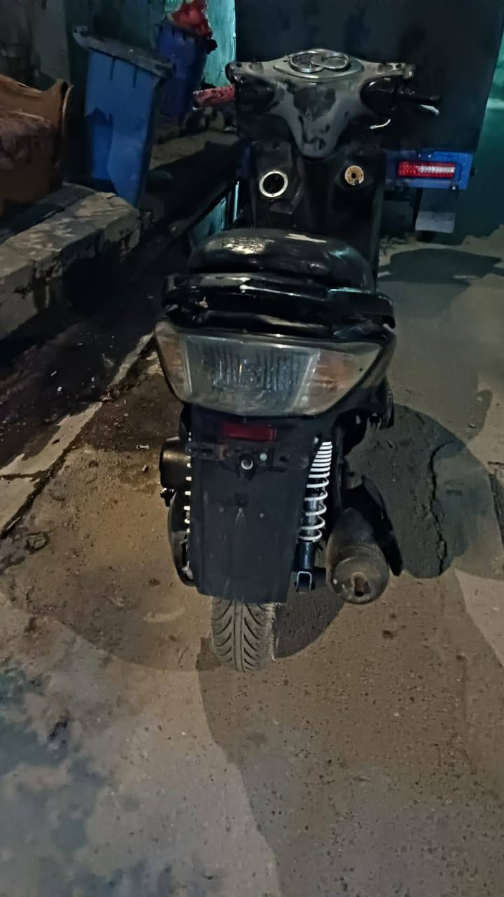 سلام عليكم دراجه سكنس فحل هيه تشتغل بس كابريدر تخربط اني بيع كوم حديد بغداد مدينت الصدر السعر 250قل الرقم ***********
