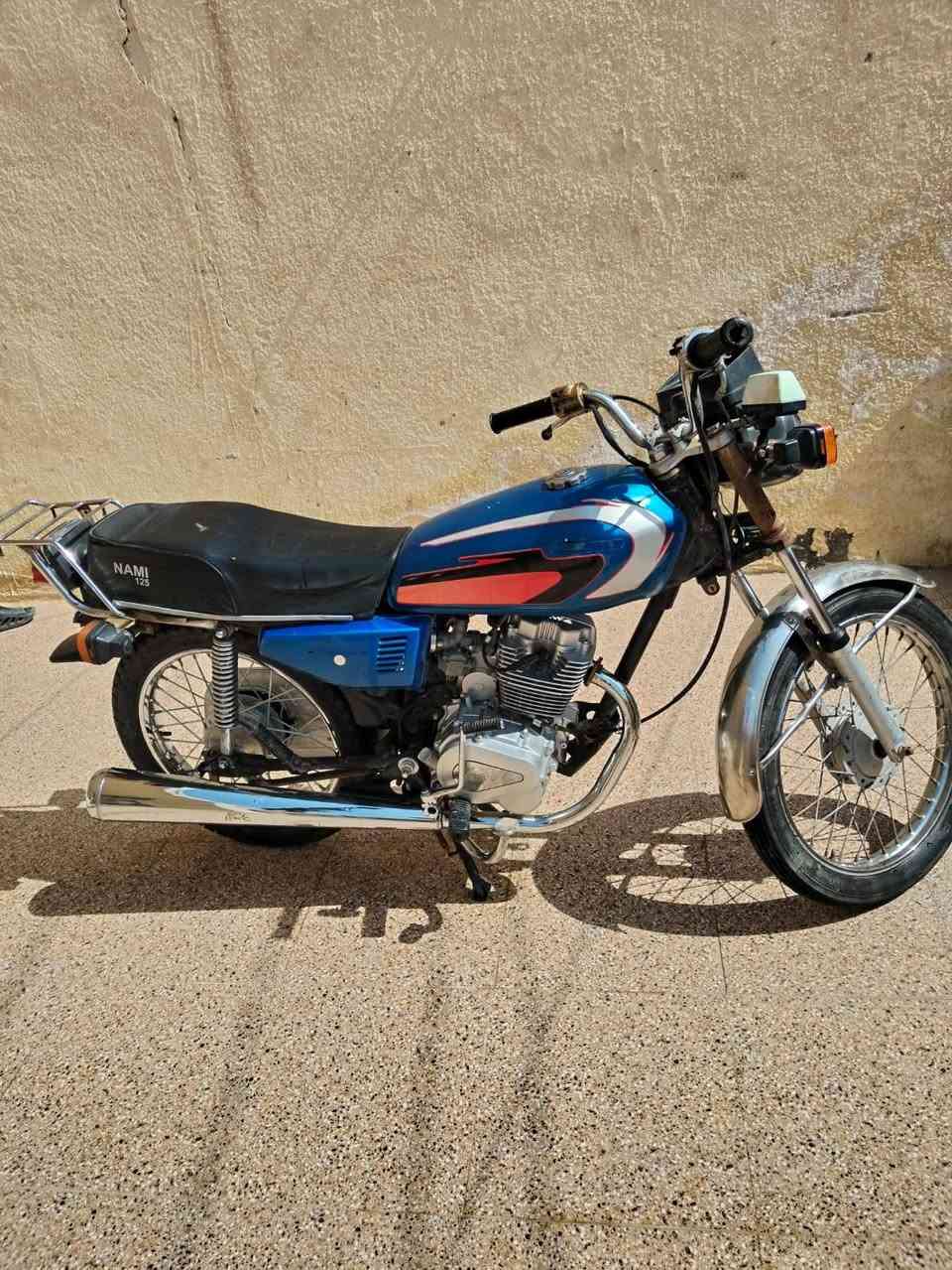 السلام عليكم دراجه للبيع موديل 17ناما اوراق بيهن نقص وحده اتكفلك عشائر وسرقه مكينه قبل شهرين شادها امتيار خمسه كير تايرات وياله كهربيات صالنصه كله جديد ***********
