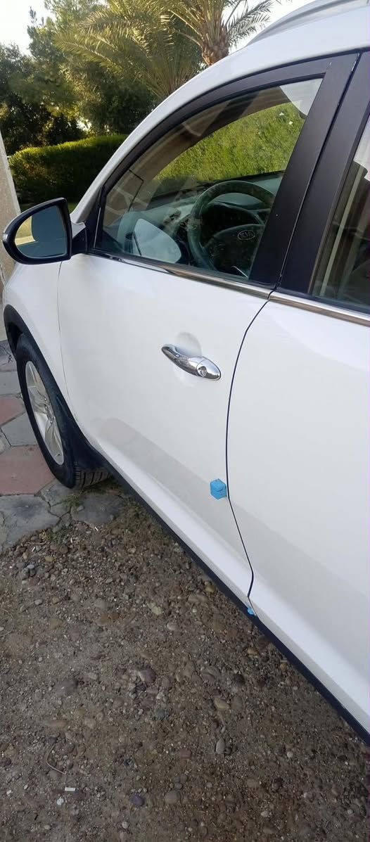 السلام عليكم 
للبيع فقط 
سياره سبورتج موديل 2011 وارد خليجي 
الضرر موجود يمكم بالسونار 
السعر ١٣٥ وبها مجال 
***********
***********
