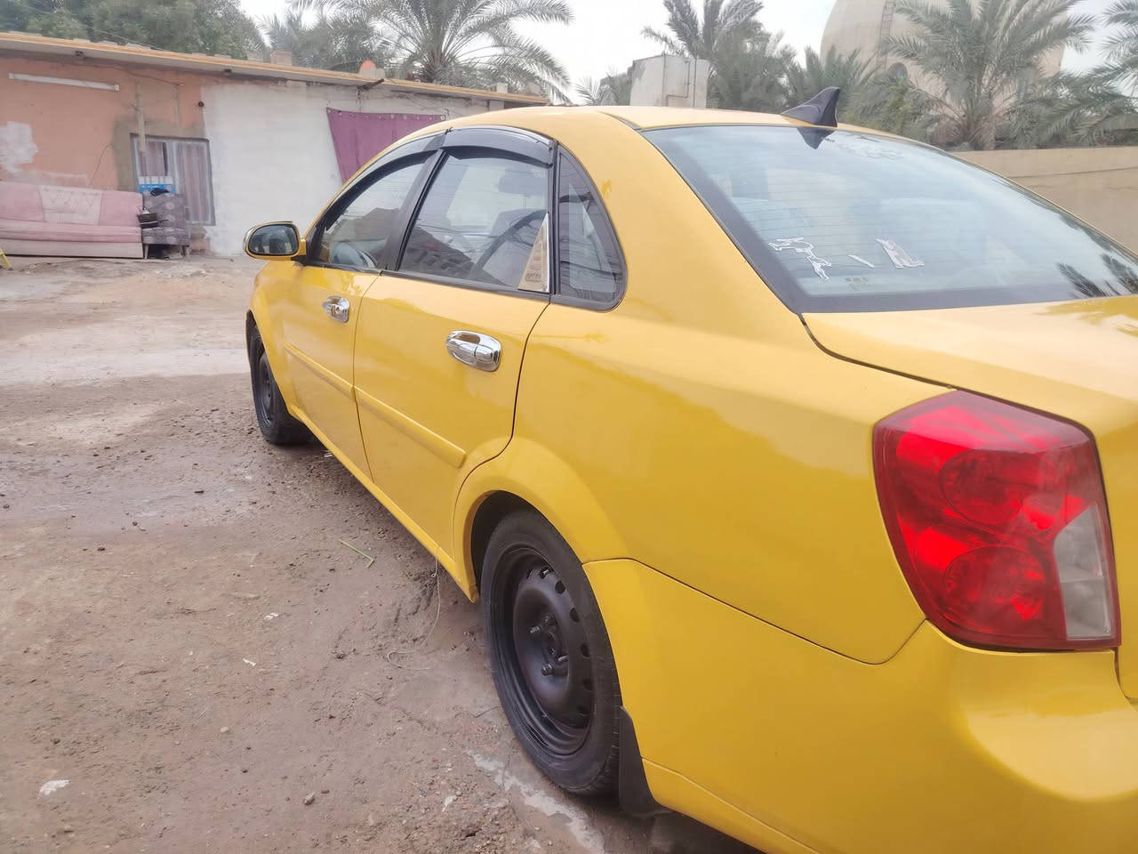 السلام عليكم سياره اوبترا للبيع سياره 2011 كفاله عامه مسبوق عام للجماليه سعر 65ل الوان بغداد المنصور سياره مقفوله من الضربه سنه اولى 30 ***********
