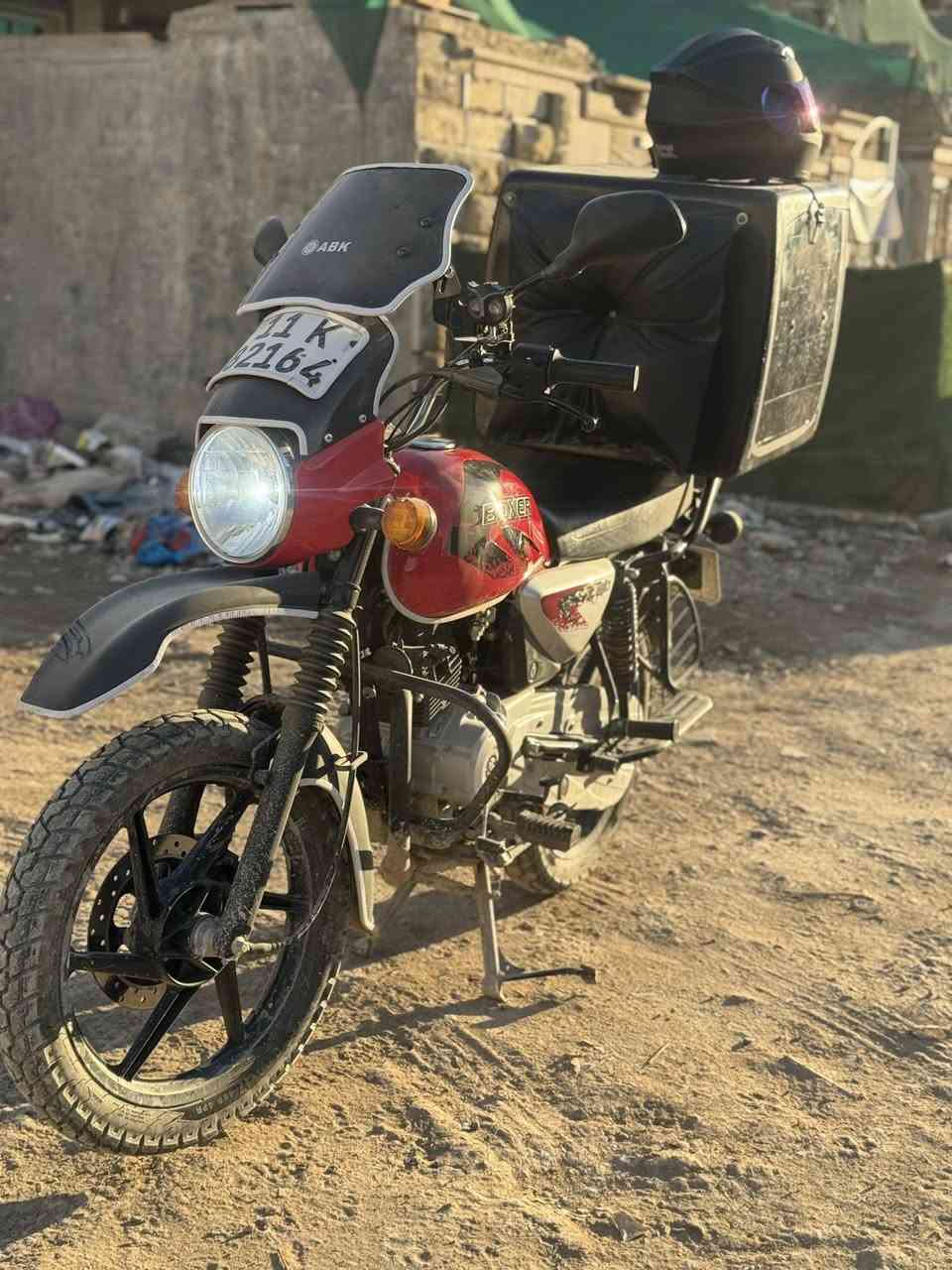 لسلام عليكم شباب اليشتغلون عل باب الله بل بيع وشراء لا يدخلون ما ابيع دراجة تفيد الجناي ليريد يشتغل عل باب الله 
(((بدون غسل وتلميع)))✅
———————————-
دراجة بوكسر 2023/ نزلت او تشغيله الها 2025/3/15 وراها شتغلت بس شهر واحد فقط ونتركت دراجة مع العلم نتركت من شغل بس كل يومين اطلع بيها وأبدل دزهن 
———————————-
تريد تريح بالك بشغل بالعافية عليك ✅
———————————-
السعر 3,350
مرقم بغداد / رقم إنكليزي 
تحويل عل اتفاق 
مكفولة كفالة عامة بانزين كله محسن تعال وافحص 
عنوان بغداد /مدينة الصدر /بل استكشافات 
رقم ***********
للأسف متواجد اني وين متريد 
ملاحظة//لخوذه وصندوك تريد تشتريهن عود سهلة من تجي
