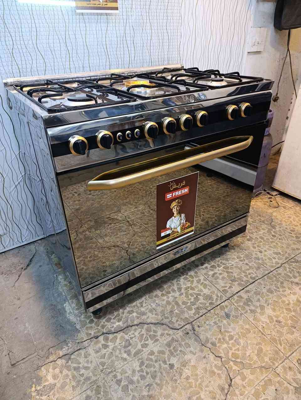 سلام عليكم طباخ فريش الباب الاول الاصلي الوزن ثقيل طباخ اخو الجديد نضافه 99بل ميه افران منفصله يشتغل فوك وجوه بنفس الوقت او طفين واحد وشغلين واحد حسب الرغبه نضام بوري نضام سيفتي حمايل للطفال العنوان بغداد الامين شارع صيدليه النضاميه قرب افران السلام ***********
