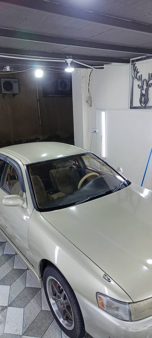 سلام  علكيم كرسته للبيع سياره معمره و جاهزه مكمله من كلشي ما ناقصه اي شي من كهربائياة من تبريد و حداديه من كلشه جاهزه (سياره بس بيه كصتين جنطه و قماره) سياره شرط تحويل بأسمي ابيع كوم حديد ما عده بس تحويل
السعر / ٤٨  وبيه مجال
الرقم / ***********
