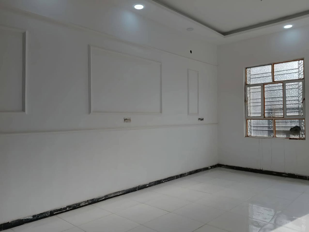 🏡 بيت للبيع – حي 36 (ركن) 🏡
المساحة: 200 متر مربع
الموقع: ركن على شارعين (20 متر و10 متر)
الطابق: طابق واحد
الحالة: جديد، غير مسكون
يتكون من: ✅ غرفتين
✅ صالة
✅ مطبخ
✅ غرفة استقبال
📞 للاستفسار: ***********
📱 واتساب: https://wa.me/9647879659200⁠�
📍 أو مراجعة مكتب الضامن للعقارات
حي الصدر – مجاور صيدلية ركن العلاج
