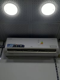 تم تنصيب سبلت جداري 2 طن نوع Tcl انفيرتر برو ٥ مراحل تحكم امبير يعمل ب...