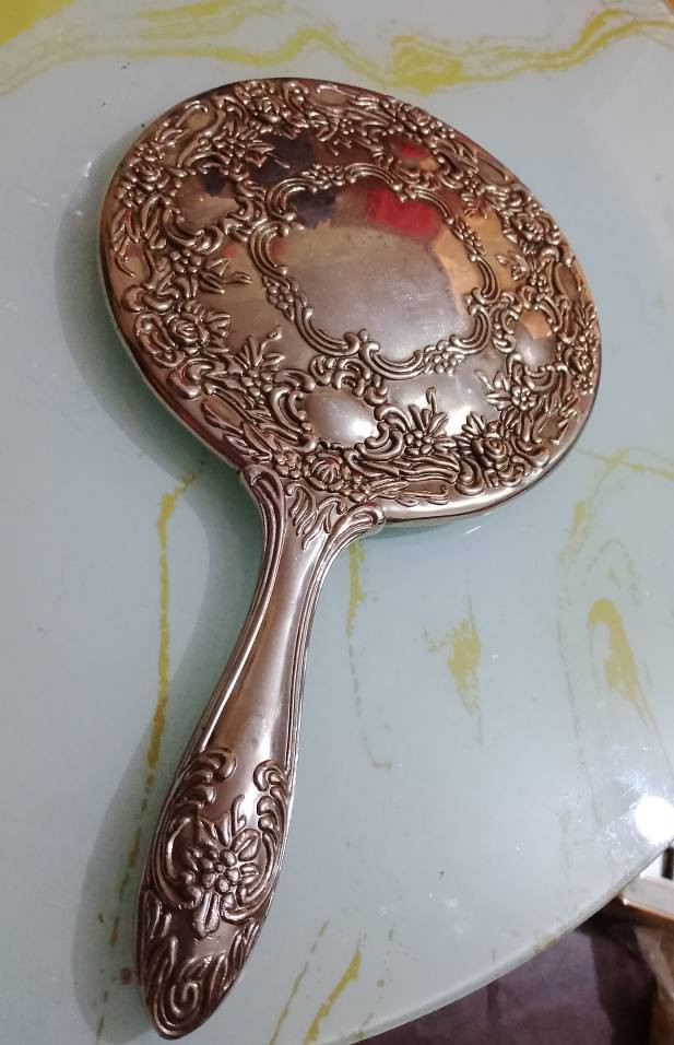 السلام عليكم عندي هاي المرايه عمرها ٧٠ سنه اريدها ١٠٠ وبيها مجال


**إذا كنت صاحب هذا الإعلان وتريد حذفه لأي سبب، رجاءا أرسل رسالة إلى الدعم الفني**